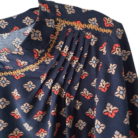 J JILL | NWOT NAVY BLUE COLLARLESS PLEATED TOP GOLD TRIM DETAIL SPLIT NECK SMALL - Picture 4 of 11